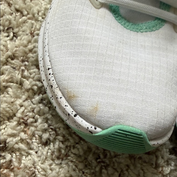 Nike Women's White and Mint Athletic Shoes - Picture 4 of 9